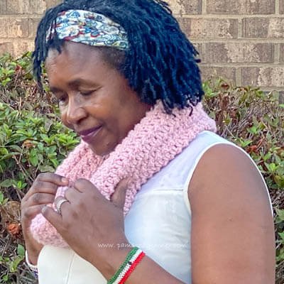 Liddy Crochet Cowl