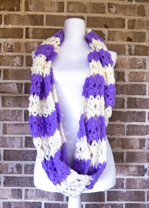 stripedinfintyscarfpattern