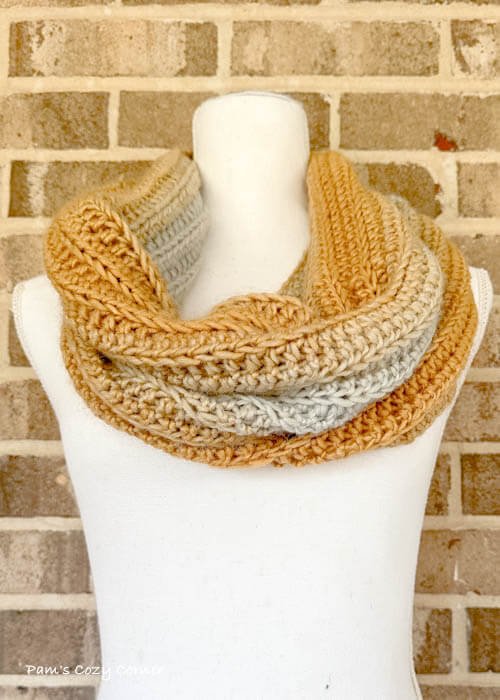 Chunky crochet cowl