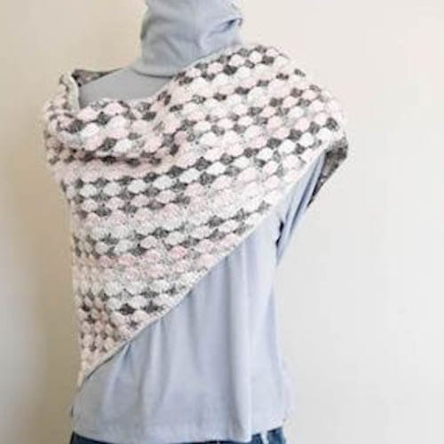 triangular shell shawl