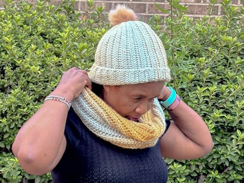 bulky-yarn-crochet-hat-and-scarf.jpg